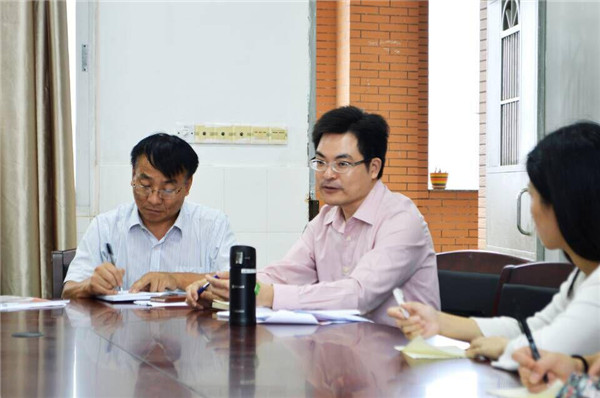 创业学院黄瑞展老师会上提出观点.jpg