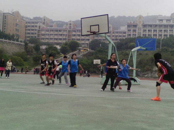 进攻时刻_副本2013女篮比赛1.jpg