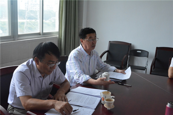 主任在会会上发言.jpg